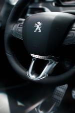Peugeot 208 3-Door 2013 года